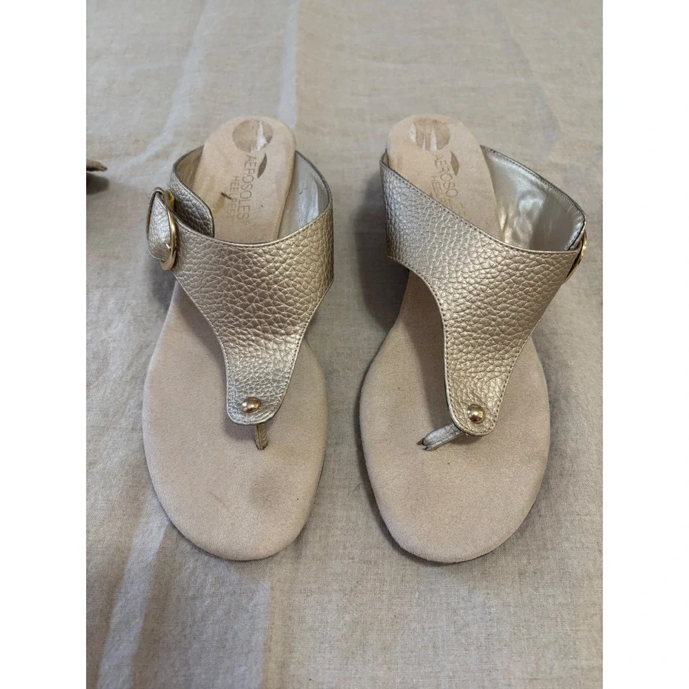 Aerosoles Thong Wedge Heel Sandals 8.5 Gold Metallic Slip On Comfort